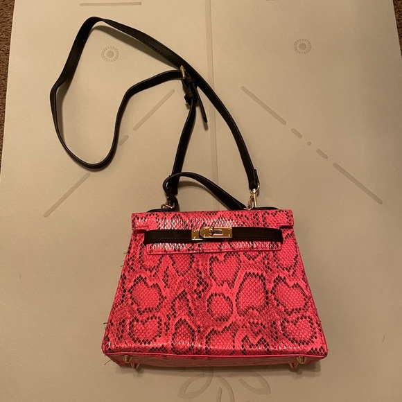 Pink Snakeskin Crossbody Purse - Picture 4 of 9